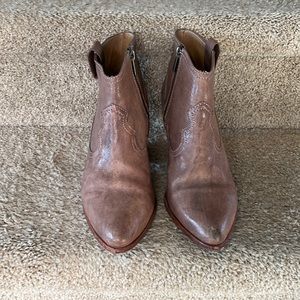 Frye Reina bootie